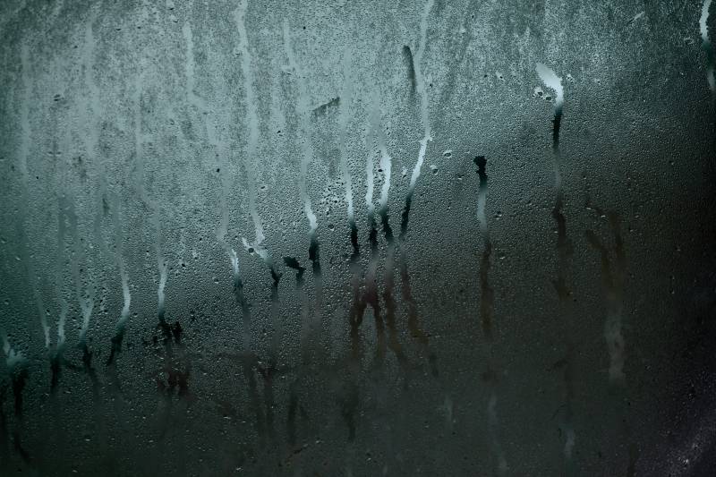 La condensation sur les fenêtres de ma maison à BOURG LES VALENCE 26500 est-elle due à une mauvaise ventilation? 