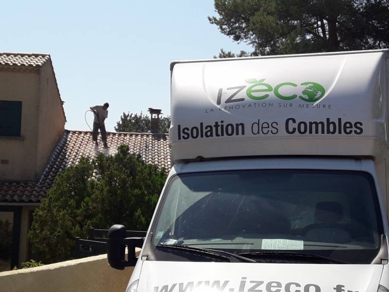 Isolation des combles perdus et nettoyage des tuiles à BOURG SAINT ANDEOL 07700