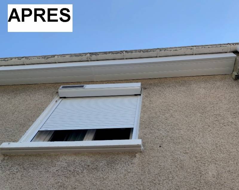Pose d'un habillage en PVC sous toiture à MONTELIMAR 26200