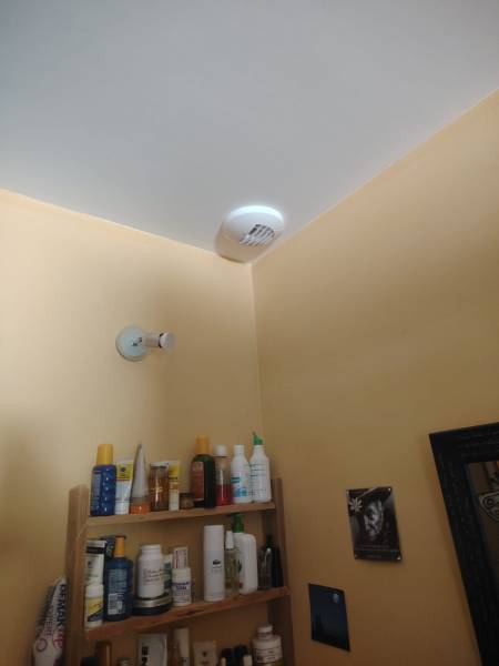 Installation d'une VMC simple flux lors de l'isolation par l'extérieur d'une maison à Montélimar 26200